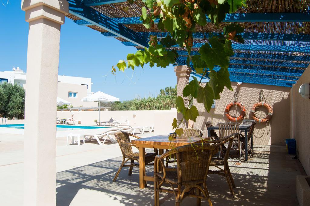 אס פוחולס Hostal Mayans מראה חיצוני תמונה