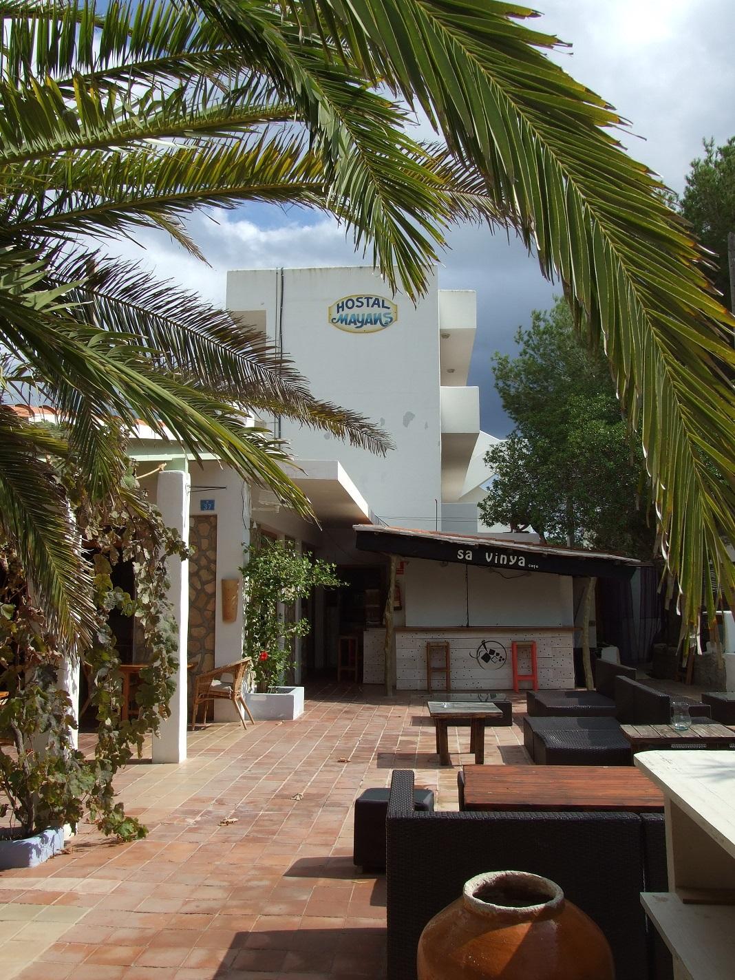אס פוחולס Hostal Mayans מראה חיצוני תמונה