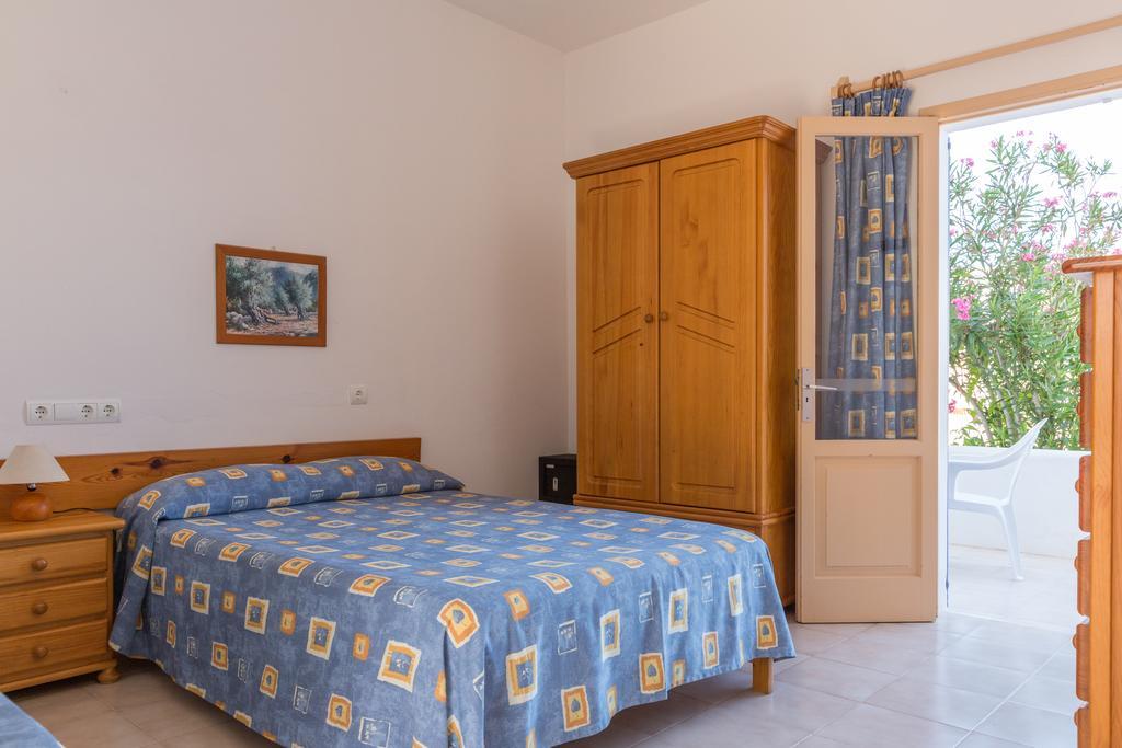אס פוחולס Hostal Mayans מראה חיצוני תמונה