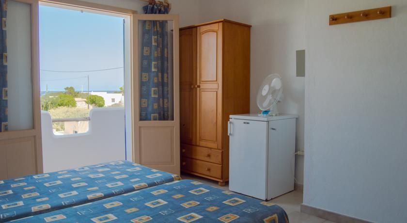 אס פוחולס Hostal Mayans מראה חיצוני תמונה