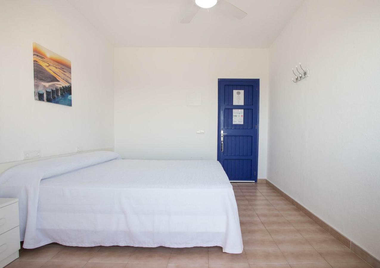אס פוחולס Hostal Mayans מראה חיצוני תמונה